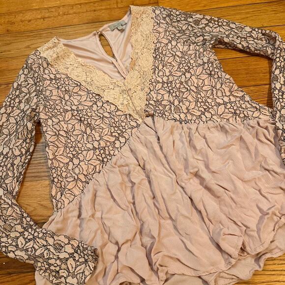 Ballet pink lace babydoll Blouse - Picture 6 of 8